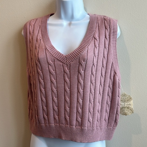 NWT Altar’d state pink sweater vest - medium - Picture 2 of 5